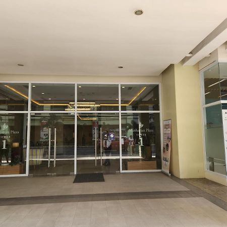 קואזון סיטי Manhattan Plaza Tower 1 מראה חיצוני תמונה