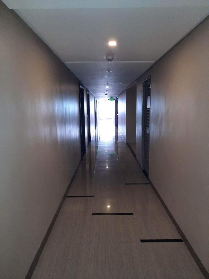 קואזון סיטי Manhattan Plaza Tower 1 מראה חיצוני תמונה