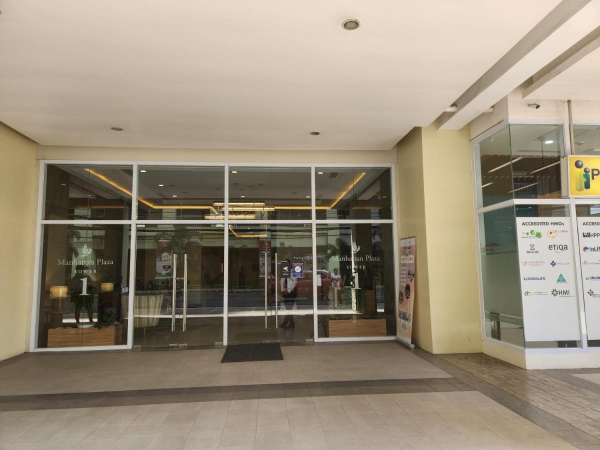 קואזון סיטי Manhattan Plaza Tower 1 מראה חיצוני תמונה